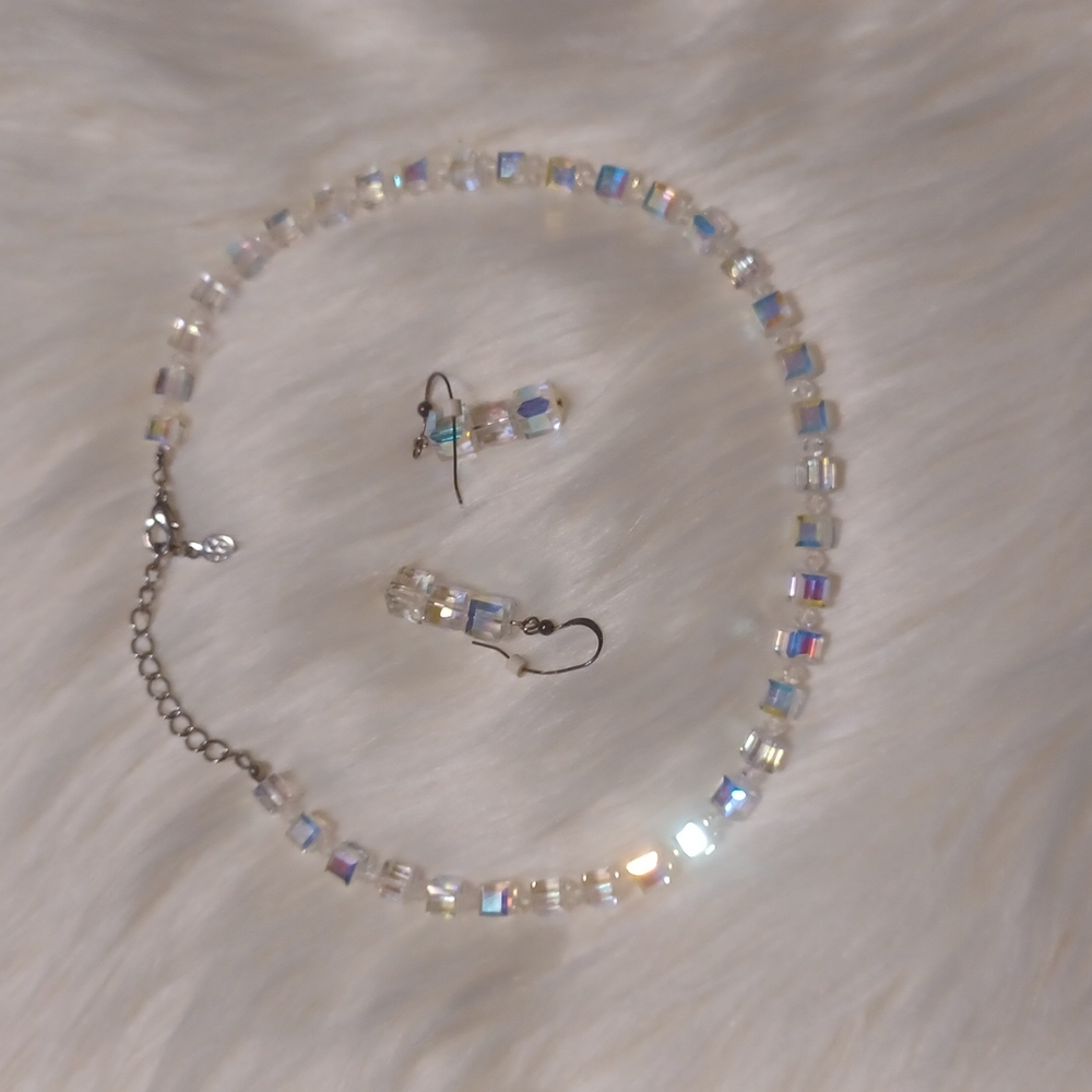 multicolored crystal necklace - Picture 4 of 6